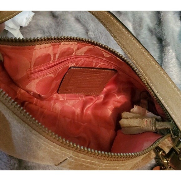 Vintage Coach 7470 Hamptons Demi Baguette Shoulder Bag Beige Suede Brown Leather - Picture 8 of 16